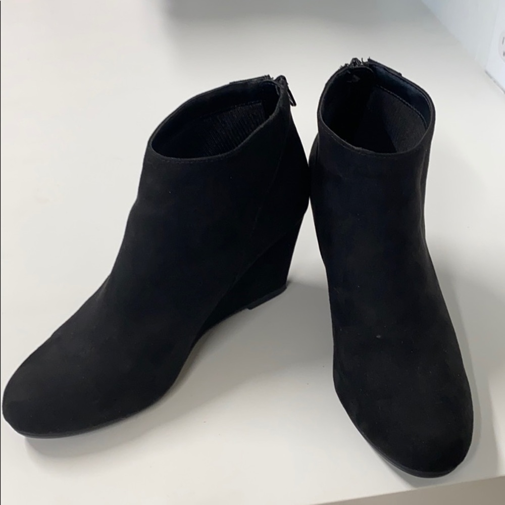 Black wedge booties